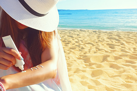 women's wearing white and black fedora hat thumbnail