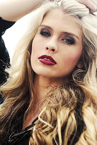 Woman In Red Lipstick thumbnail