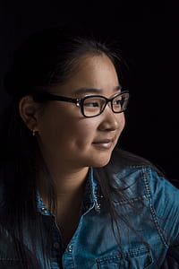 woman wearing black framed eyeglasses thumbnail