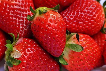Strawberry fruits thumbnail