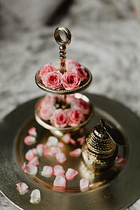 A tray of pink roses thumbnail