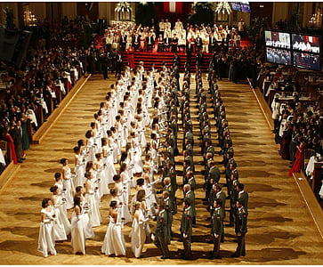 aerial photo of group of people in room thumbnail