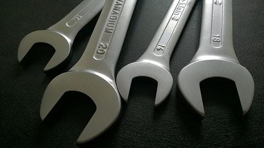 gray metal open-ended wrenches thumbnail