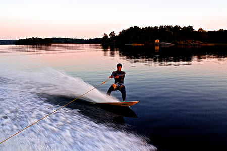 man wakeboarding thumbnail