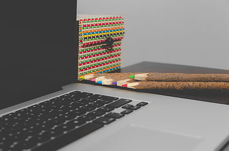 black and silver laptop thumbnail