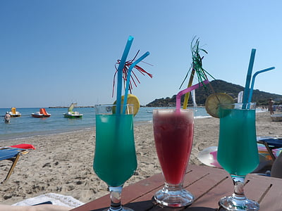 three footed glasses thumbnail