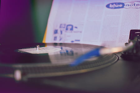 black vinyl player thumbnail
