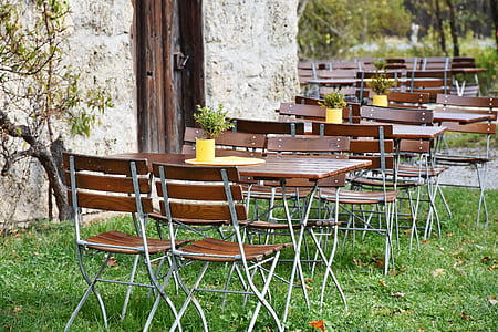 table set-up on grass thumbnail