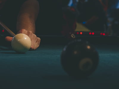 person playing billiard thumbnail