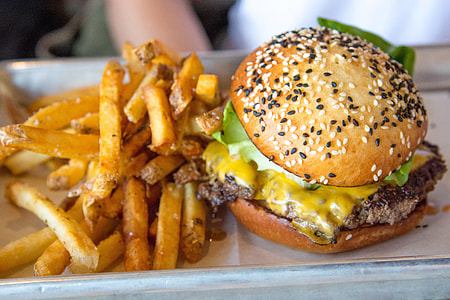 Cheeseburger and fries thumbnail