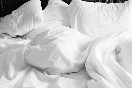 white bedspread set thumbnail
