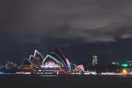 Sydney Opera at night thumbnail