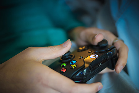 Gaming controller thumbnail