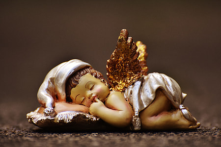 baby sleeping ceramic party favor thumbnail
