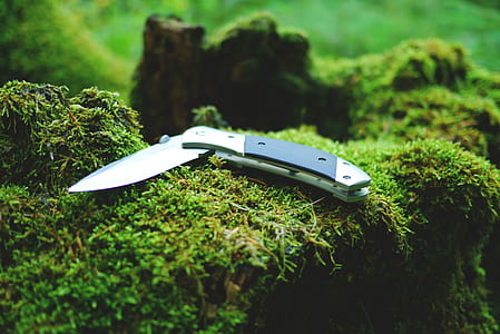 black and grey pocketknife thumbnail