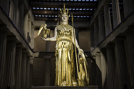 Statue of Athena on the middle of the Parthenon, Nashville thumbnail
