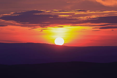 mountain view at sunset \ thumbnail