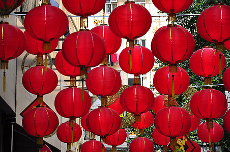 red hanging decor lot thumbnail