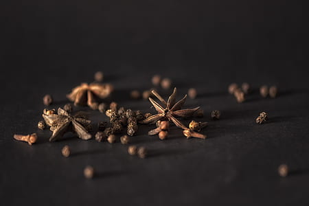 selective brown pepper thumbnail