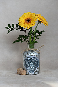 yellow sunflowers on Rabittooth glass bottle thumbnail