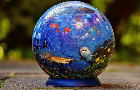 jigsaw puzzle globe decor thumbnail