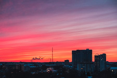 silhouette of buildings thumbnail
