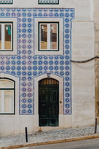 Colorful wooden door in the facade of a typical Portuguese house at Lisbon, Portugal thumbnail