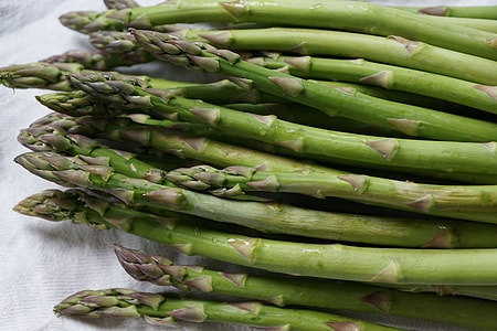 green asparagus thumbnail