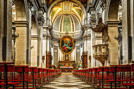 interior of cathedral thumbnail