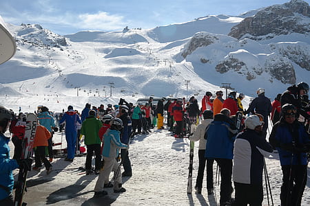 people gathering on one place thumbnail