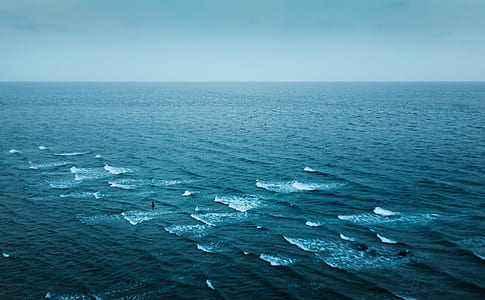 body of water waves thumbnail
