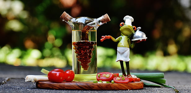 frog beside canister thumbnail