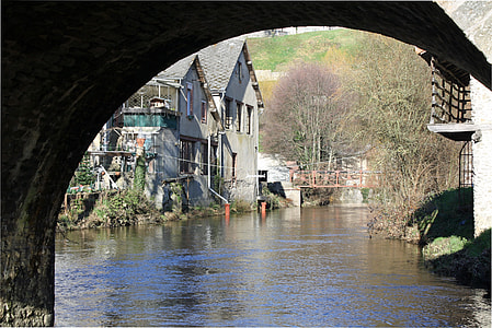 Riverside Buildings, Waterside Houses thumbnail