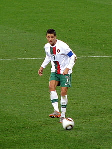 man playing soccer thumbnail
