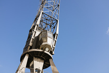 Old port crane thumbnail
