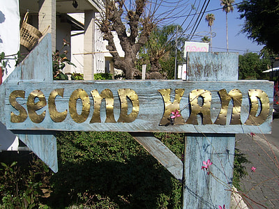 blue wooden Second Hand signage thumbnail