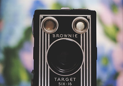 vintage black and silver Brownie Target Six-16 camera thumbnail