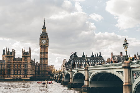 architectural photography of Big Ben thumbnail