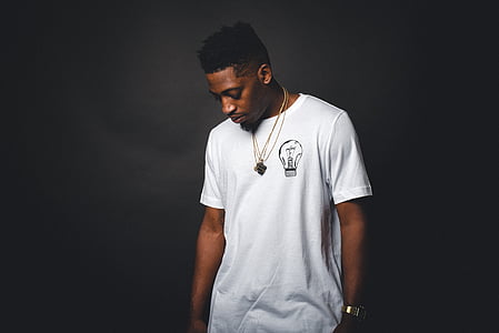 man in white crew-neck T-shirt thumbnail