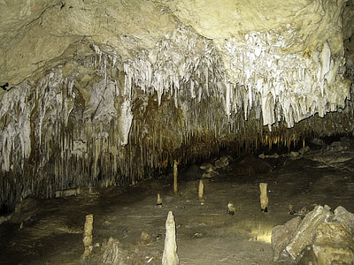 Inside Kelly Hill in South Australia thumbnail