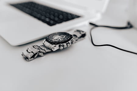 Men's Minimalist Workspace thumbnail