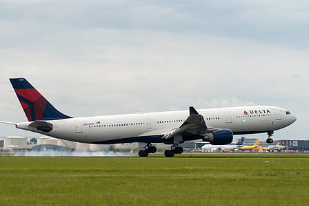 Delta commercial plain thumbnail