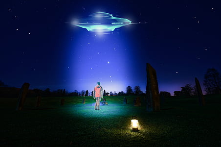man caught by UFO during night thumbnail