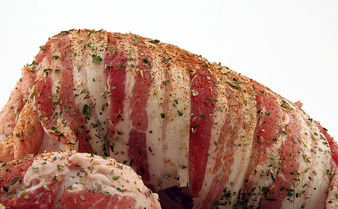 raw meat with toppings thumbnail
