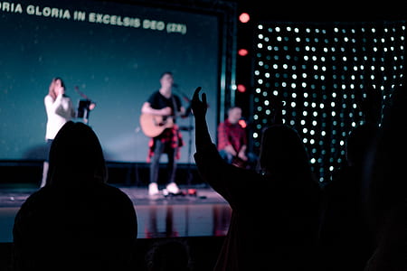 musical band on stage thumbnail