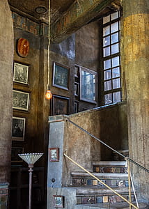 Grey Concrete Staircase thumbnail