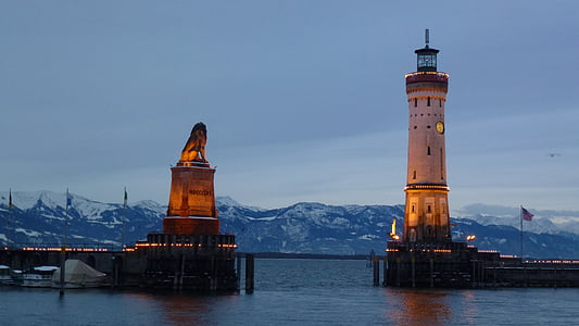 white lighthouse thumbnail