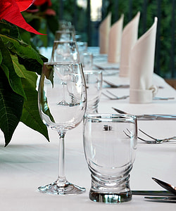 clear drinking glasses with footed glasses thumbnail