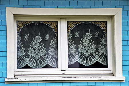 closed windowpane thumbnail