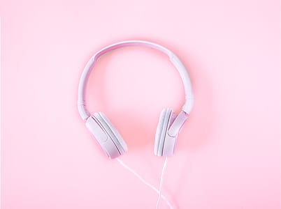 pink wired headphones thumbnail